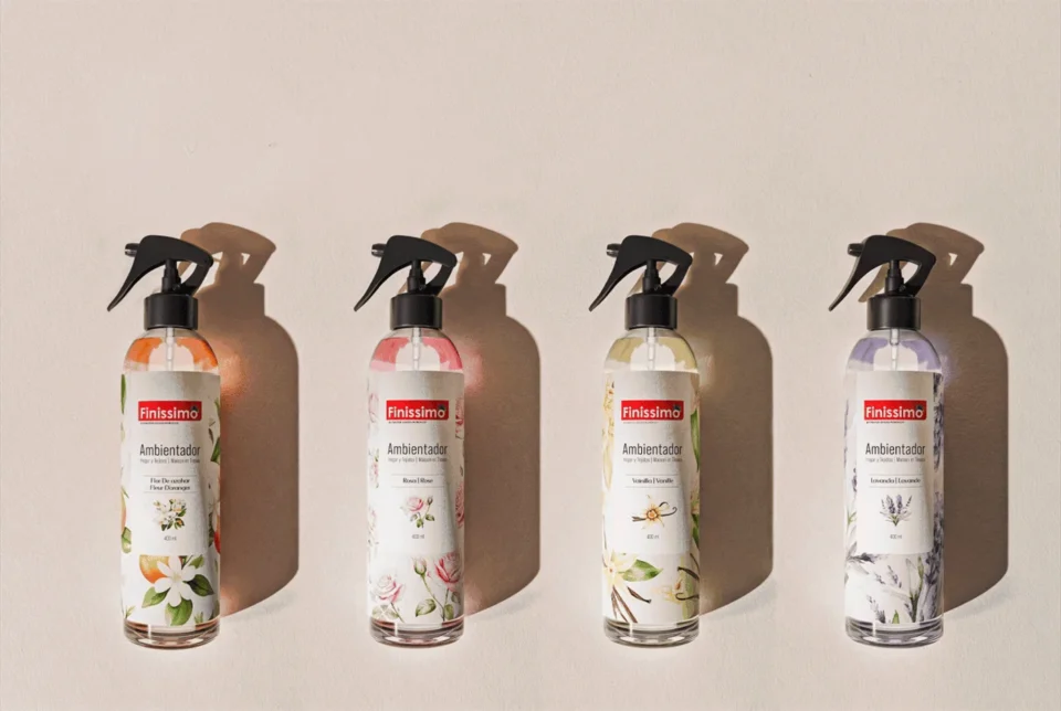 Four Finissimo fragrance sprays changing through the collection.